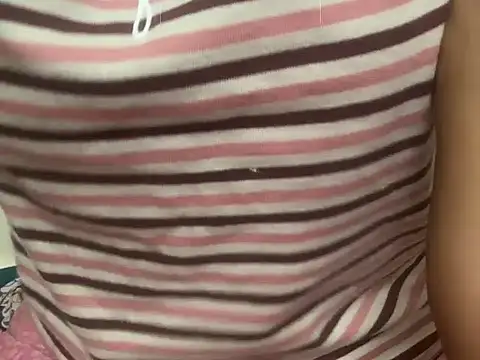 Snapshot of _FluffyHxney_ chatting on 4, 12, 2024 FluffyHxney online show from 4, 12, 2024