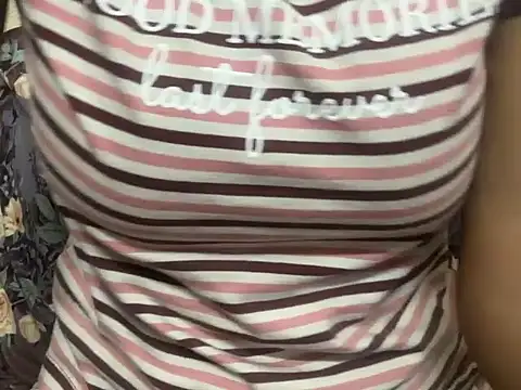 Snapshot of _FluffyHxney_ chatting on 13, 12, 2024 FluffyHxney online show from 13, 12, 2024