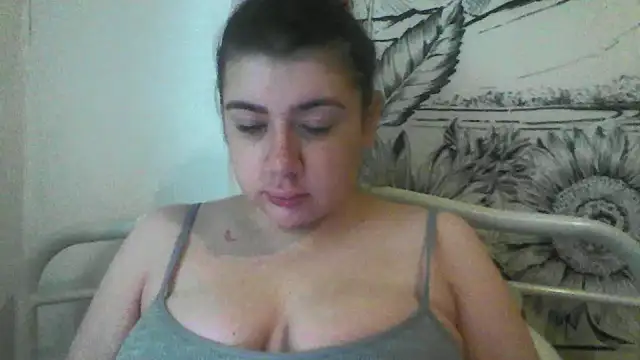 Snapshot of CamilaCherryX chatting on 5, 10, 2025 CamilaCherryX online show from 5, 10, 2025