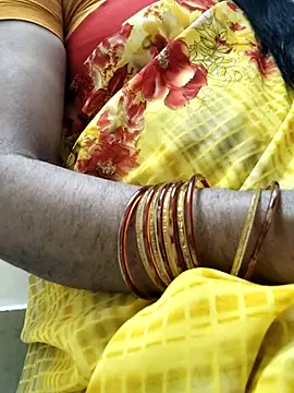 Snapshot of Tamilrojanew chatting on 10, 10, 2025 Tamilrojanew online show from 10, 10, 2025