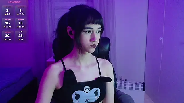 Snapshot of lewd_pillows chatting on 12, 10, 2025 lewd pillows online show from 12, 10, 2025