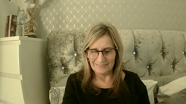 Additive Mature Linda online show from 23, 10, 2025