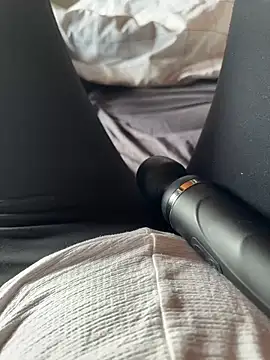 Snapshot of Ana-05 chatting on 21, 3, 2025 Ana-05 online show from 21, 3, 2025