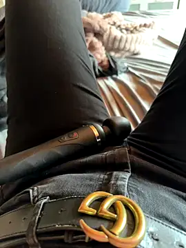 Snapshot of Ana-05 chatting on 13, 9, 2025 Ana-05 online show from 13, 9, 2025