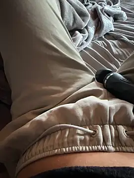 Snapshot of Ana-05 chatting on 5, 10, 2025 Ana-05 online show from 5, 10, 2025