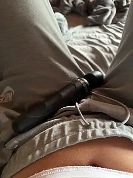 Snapshot of Ana-05 chatting on 7, 10, 2025 Ana-05 online show from 7, 10, 2025