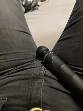 Snapshot of Ana-05 chatting on 30, 10, 2025 Ana-05 online show from 30, 10, 2025