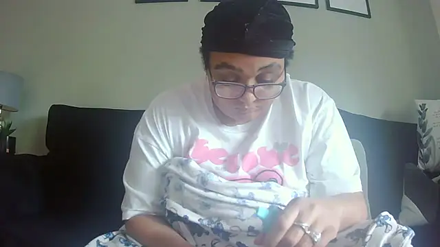 Snapshot of vanilla_chocolate23 chatting on 8, 2, 2026 vanilla chocolate23 online show from 8, 2, 2026