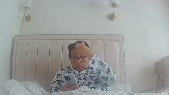 Snapshot of vanilla_chocolate23 chatting on 27, 2, 2026 vanilla chocolate23 online show from 27, 2, 2026