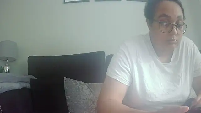 vanilla chocolate23 online show from 8, 6, 2026