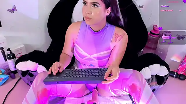 Snapshot of IamSteph13 chatting on 3, 1, 2025 IamSteph13 online show from 3, 1, 2025