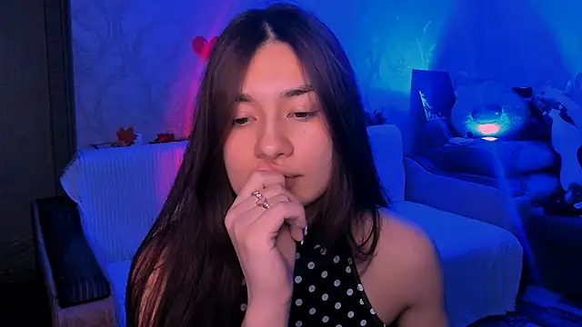 Swee Alicee online show from 25, 4, 2026