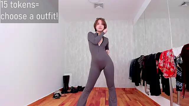 Hellen coy online show from 30, 1, 2025