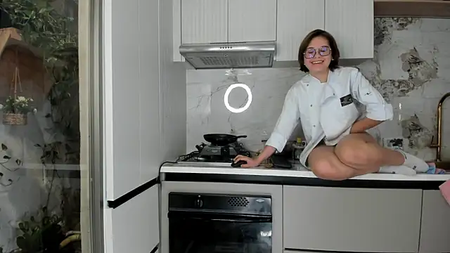 Hellen coy online show from 9, 2, 2025