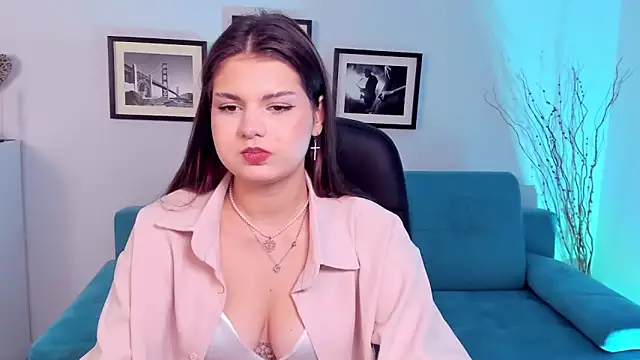Snapshot of AdeliaKiss chatting on 3, 12, 2024 AdeliaKiss online show from 3, 12, 2024
