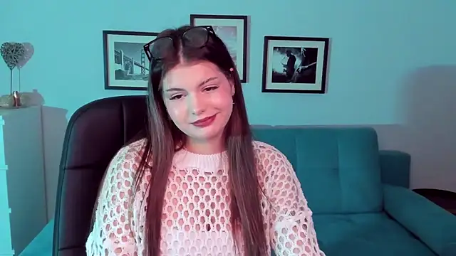 Snapshot of AdeliaKiss chatting on 28, 1, 2025 AdeliaKiss online show from 28, 1, 2025