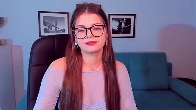 Snapshot of AdeliaKiss chatting on 5, 2, 2025 AdeliaKiss online show from 5, 2, 2025