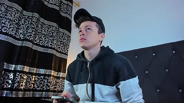 Angel Cuervo online show from 21, 1, 2025