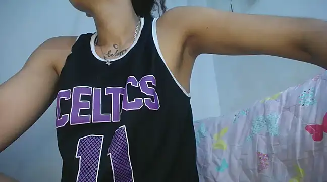 Snapshot of diamonmeli chatting on 11, 1, 2025 diamonmeli online show from 11, 1, 2025