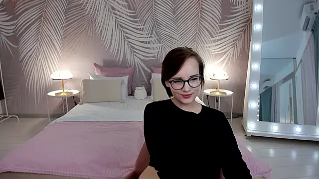 Snapshot of StellaGloww chatting on 1, 2, 2025 StellaGloww online show from 1, 2, 2025