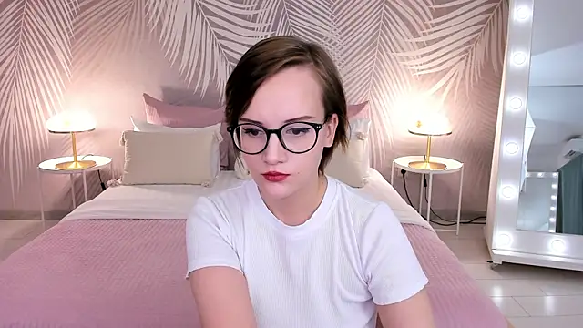 Snapshot of StellaGloww chatting on 3, 2, 2025 StellaGloww online show from 3, 2, 2025