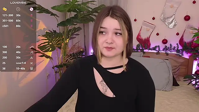 Snapshot of Alice_Walters chatting on 11, 1, 2025 Alice Walters online show from 11, 1, 2025