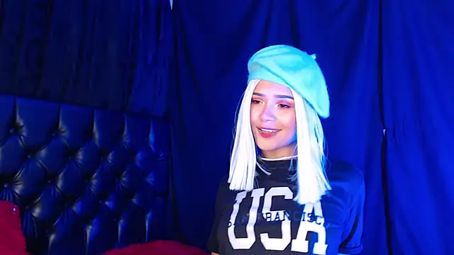 Snapshot of Annyjhonson chatting on 7, 3, 2025 Annyjhonson online show from 7, 3, 2025