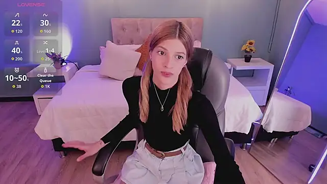 Nora Vennucci online show from 7, 4, 2026