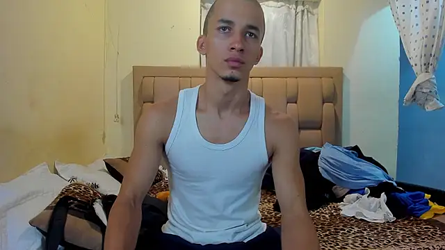 Snapshot of stepcouple_XXX chatting on 2, 3, 2026 stepcouple XXX online show from 2, 3, 2026