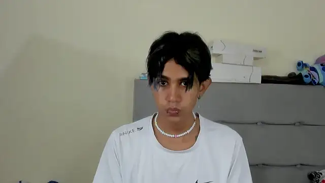 Snapshot of andrew_uwu_ chatting on 4, 7, 2026 andrew uwu online show from 4, 7, 2026