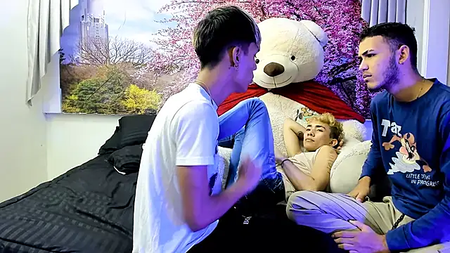 StrawwBoys online show from 9, 1, 2025