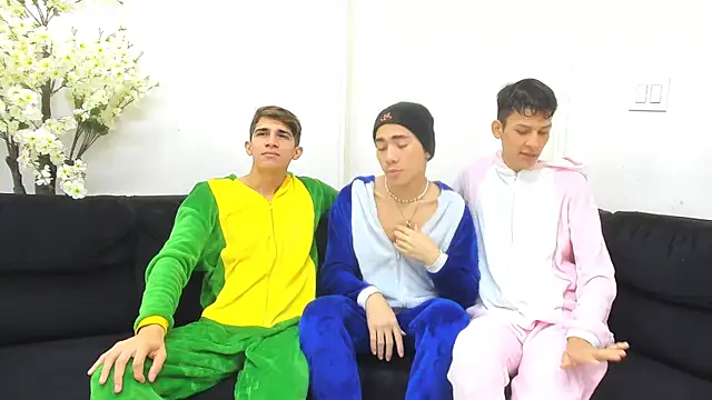 StrawwBoys online show from 18, 9, 2025