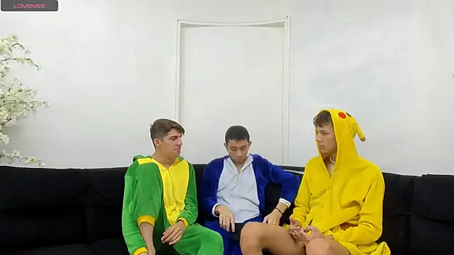 StrawwBoys online show from 20, 9, 2025