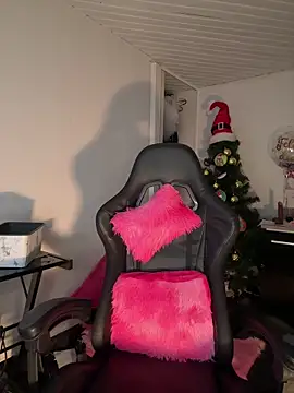 Anily Lovely online show from 13, 2, 2026