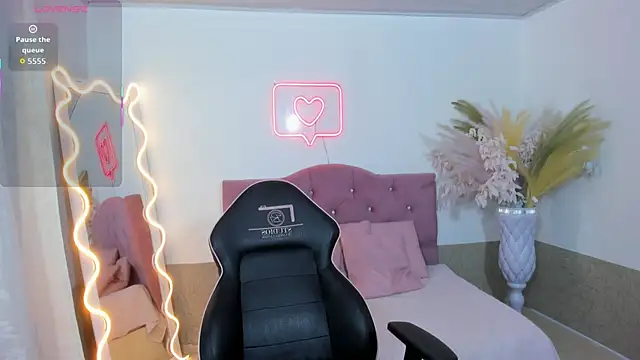 kendra tay online show from 21, 12, 2025