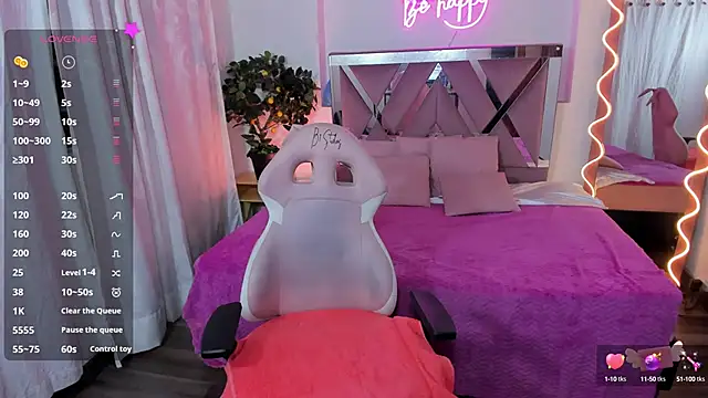 Daphnne tay online show from 3, 3, 2025