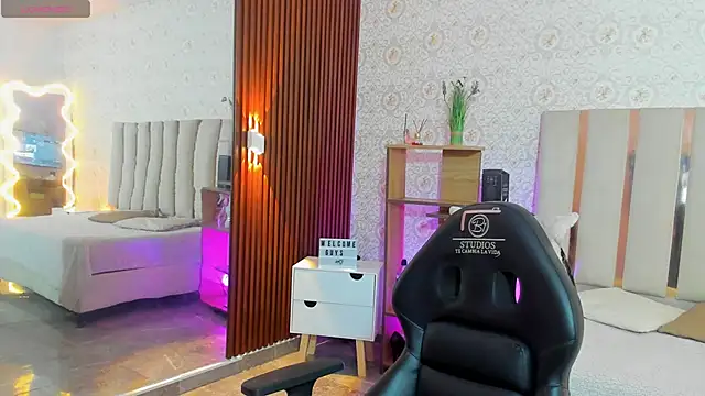 Daphnne tay online show from 17, 9, 2025