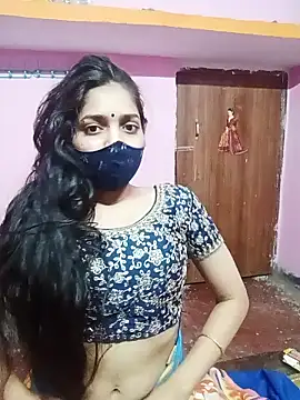 Snapshot of Cute-Simmi chatting on 4, 1, 2025 Cute-Simmi online show from 4, 1, 2025