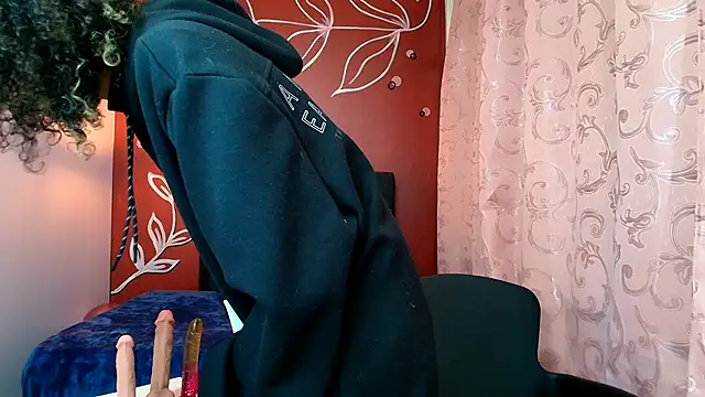 Zia Green online show from 31, 1, 2025