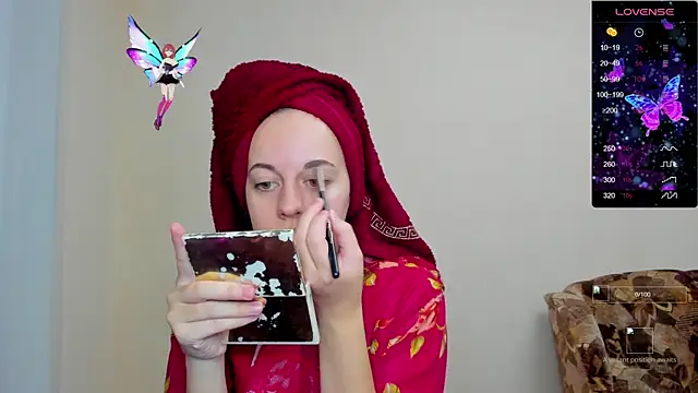Snapshot of Sabrina_Lavv chatting on 8, 10, 2025 Sabrina Lavv online show from 8, 10, 2025