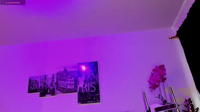 Amy Kiitty  online show from 2, 10, 2025