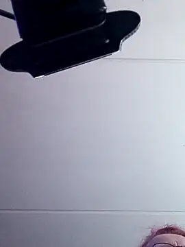 Snapshot of modenq chatting on 9, 9, 2025 modenq online show from 9, 9, 2025