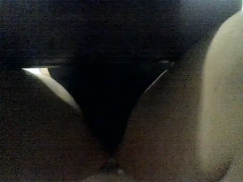 Snapshot of straichathot_08 chatting on 11, 3, 2025 straichathot 08 online show from 11, 3, 2025