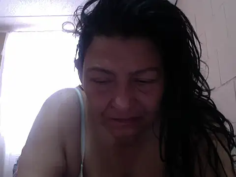 Snapshot of straichathot_08 chatting on 15, 12, 2025 straichathot 08 online show from 15, 12, 2025