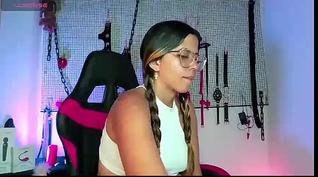 Snapshot of Megaan_Greey chatting on 9, 12, 2024 Megaan Greey online show from 9, 12, 2024