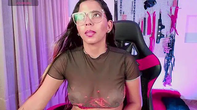 Snapshot of Megaan_Greey chatting on 6, 10, 2025 Megaan Greey online show from 6, 10, 2025