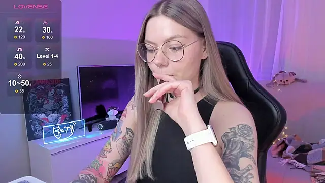 Marta May  online show from 26, 9, 2025