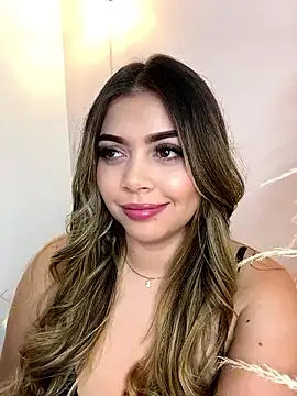 Snapshot of thaliafox_ chatting on 2, 12, 2024 thaliafox  online show from 2, 12, 2024