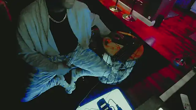 Snapshot of Pressure69mee chatting on 1, 2, 2025 Pressure69mee online show from 1, 2, 2025