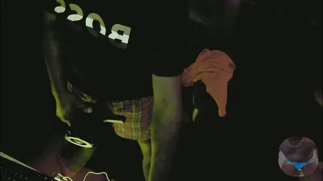 Snapshot of Pressure69mee chatting on 5, 3, 2025 Pressure69mee online show from 5, 3, 2025